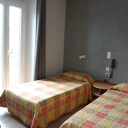 Louvre Vincenette 酒店 3*