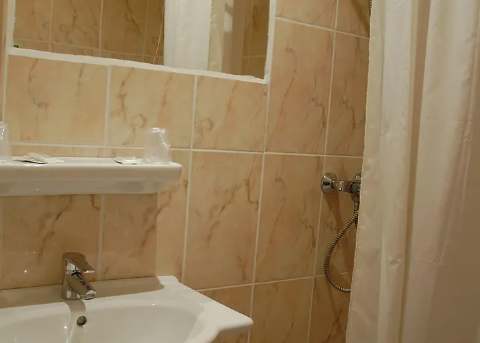 Готель Louvre Vincenette 3*