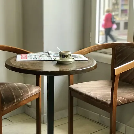 Ξενοδοχείο Louvre Vincenette 3*